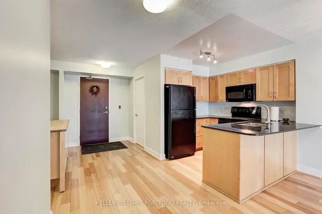 Additional image 4 of 2181 Yonge St Unit 709