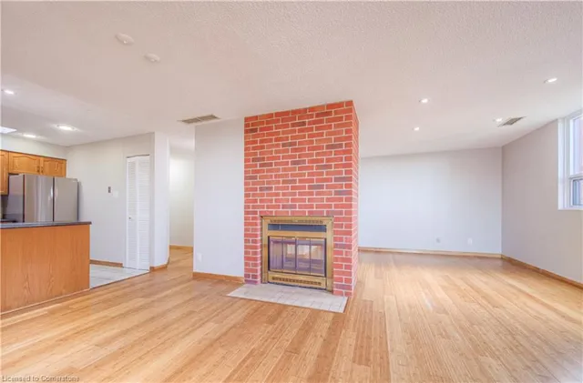 Additional image 17 of 20 Ellen St Unit 703