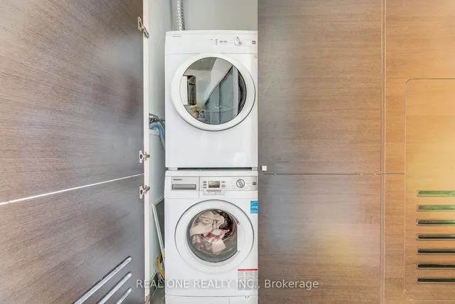 Additional image 23 of 629 King St Unit 913