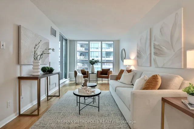 Additional image 2 of 230 Queens Quay Unit 820