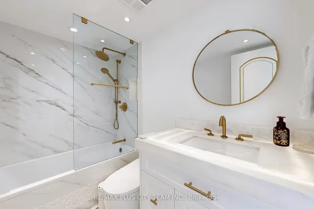 Additional image 21 of 25 Grenville St Unit 1105