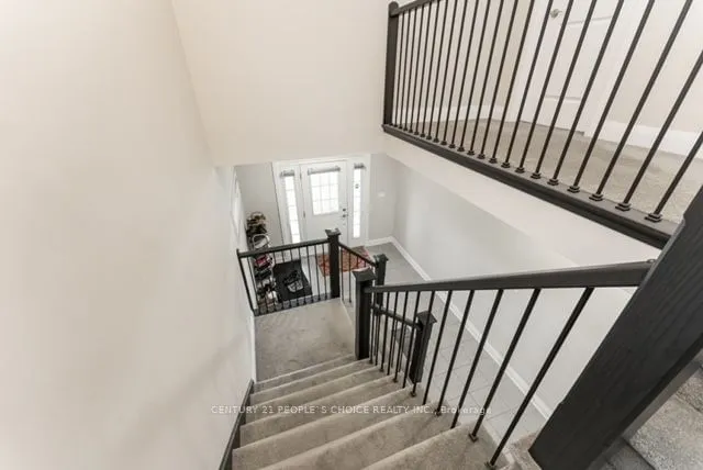 Additional image 21 of 681 Thomas Slee Dr