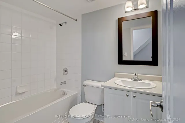 Additional image 18 of 21 Ruttan St Unit TH 141