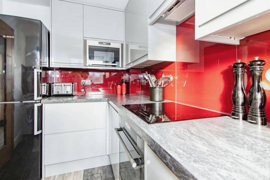 Additional image 5 of Broadleaze, Yeovil