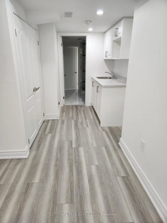 Additional image 19 of 3038 Islington Ave