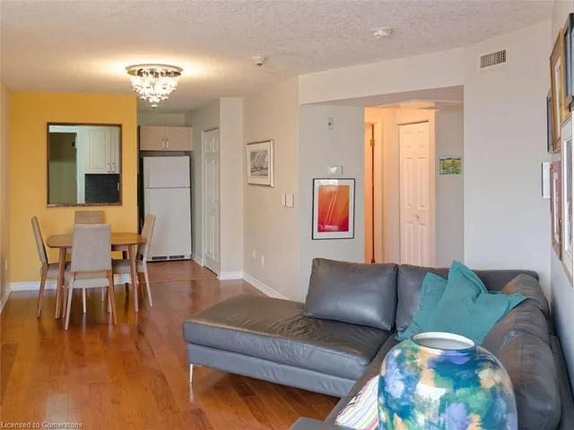 Additional image 23 of 20 St George St Unit 507