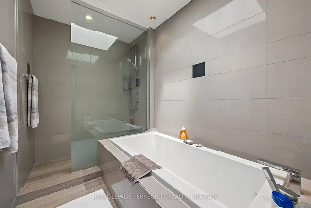 Additional image 30 of 317 Keewatin Ave