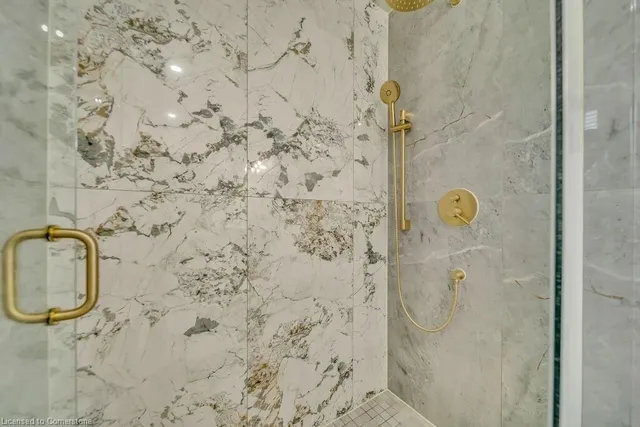 Additional image 21 of 425 Woodbine Ave