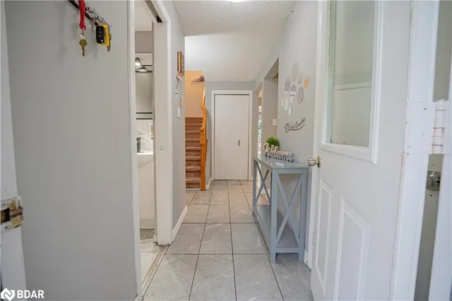 Additional image 4 of 92 Highland Cres