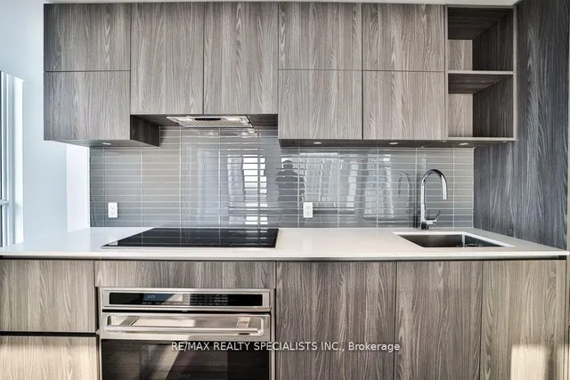 Additional image 12 of 1 Yorkville Ave Unit 5102