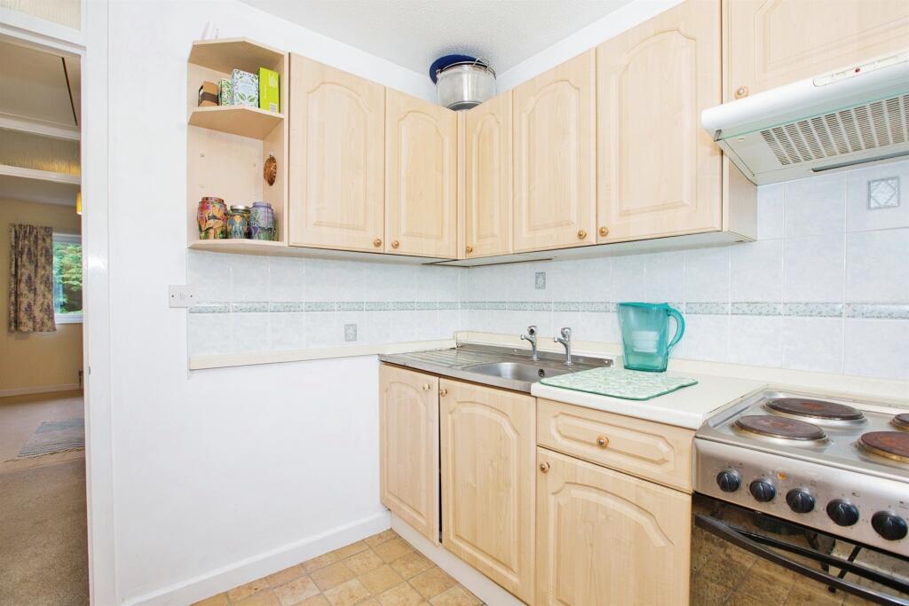 Additional image 8 of White Mead, YEOVIL