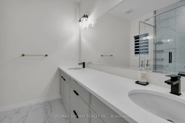 Additional image 21 of 972 Stonecliffe Walk Unit 18