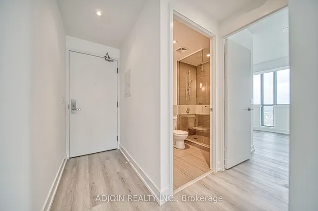 Additional image 16 of 8 Charlotte St Unit 3303