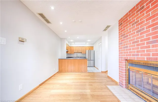 Additional image 19 of 20 Ellen St Unit 703