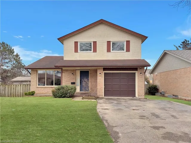 84 Scenic Wood Cres