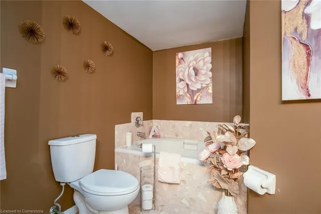 Additional image 16 of 3267 King St Unit 204