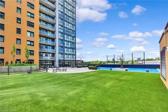 Additional image 17 of 108 Garment St Unit 1803