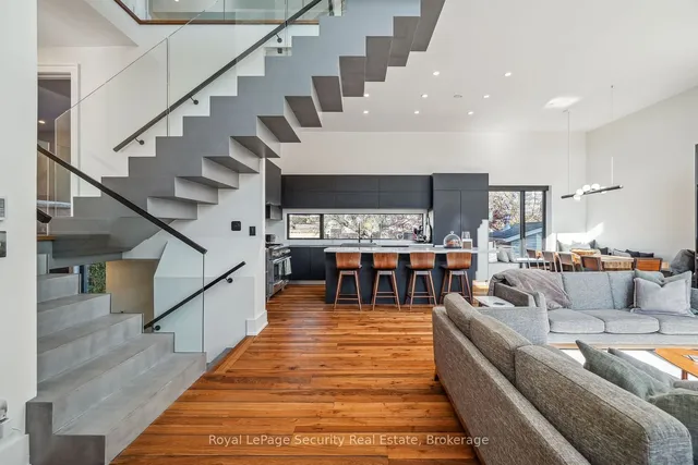 Additional image 6 of 24 Carousel Crt