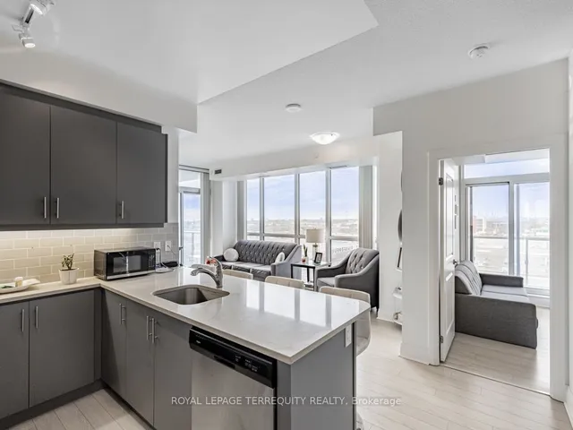 Additional image 28 of 15 Zorra St Unit 607