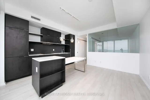 Additional image 14 of 197 Yonge St Unit 5310