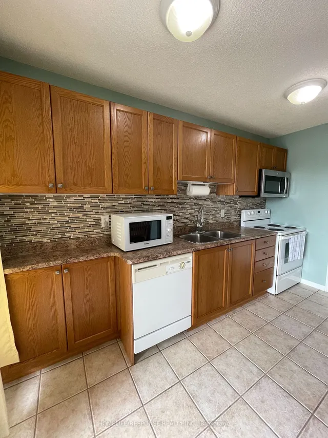 Additional image 7 of 950 HIGHLAND Rd Unit 23