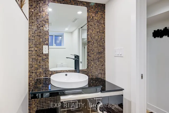 Additional image 34 of 19 Albani St