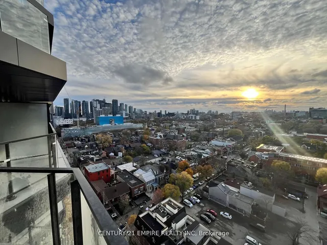 Additional image 8 of 195 McCaul St Unit 1401