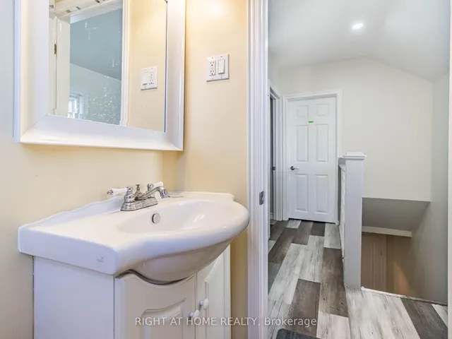 Additional image 29 of 75 Seventeenth St