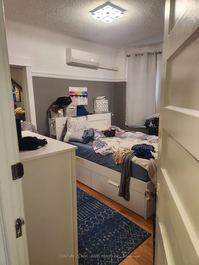 Additional image 10 of 35 Columbine Ave