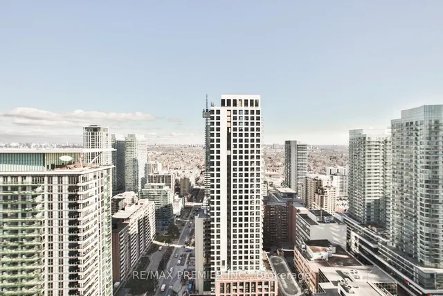 Additional image 6 of 39 Roehampton Ave Unit 3010