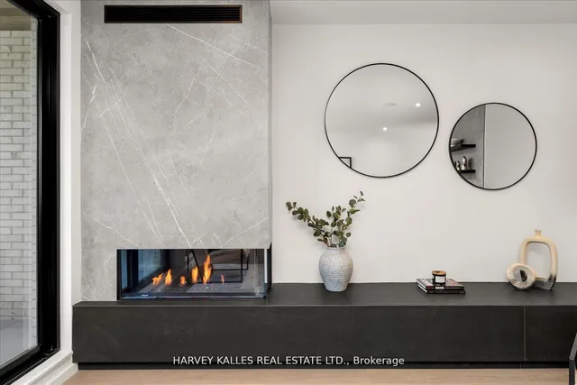 Additional image 16 of 697 Richmond St