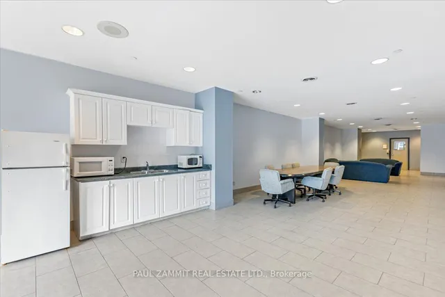 Additional image 21 of 393 King St Unit 806