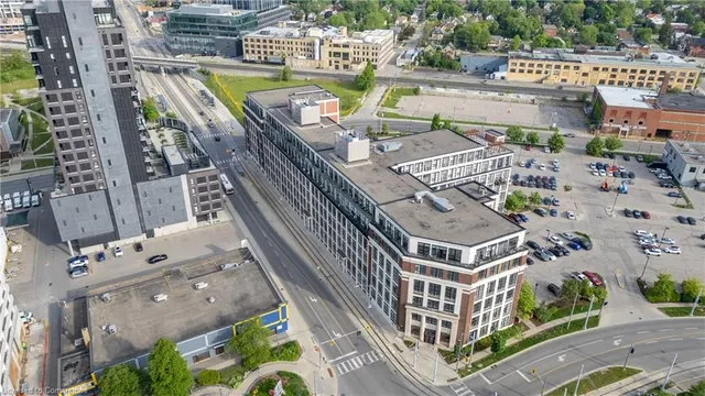 Additional image 49 of 404 King St Unit 306