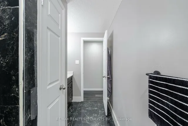 Additional image 22 of 50 Howe Dr Unit 8A