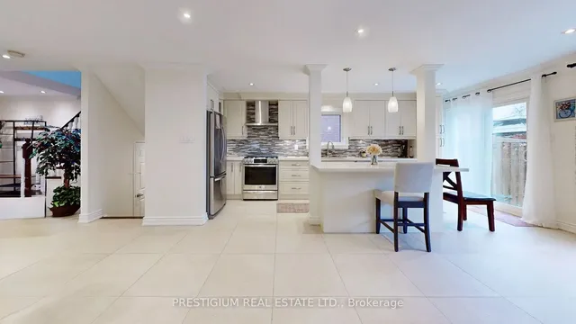 Additional image 26 of 318 Richmond St Unit 905