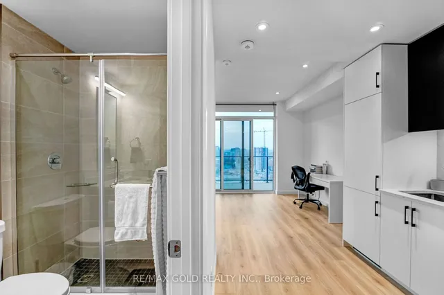 Additional image 9 of 741 King St Unit 1509