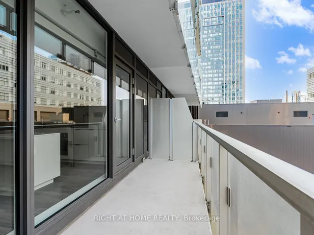 Additional image 26 of 197 Yonge St Unit 1204