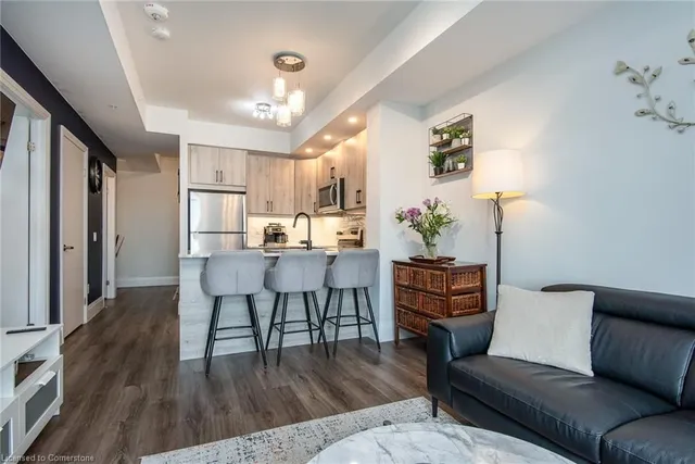 Additional image 18 of 60 Charles St Unit 1601