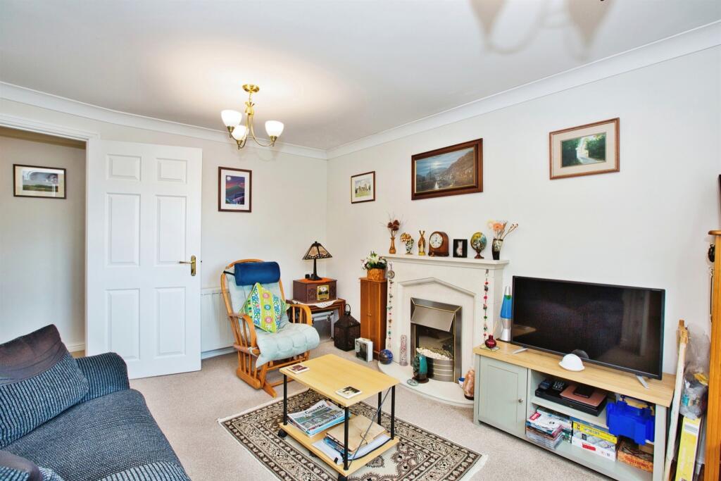 Additional image 6 of Somerton Road, Street