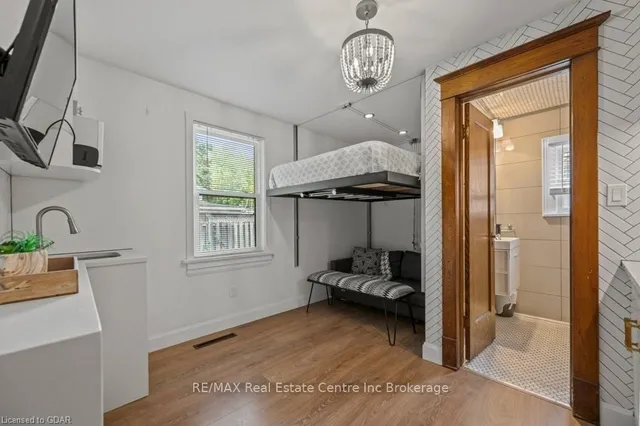 Additional image 24 of 11 MANSION St