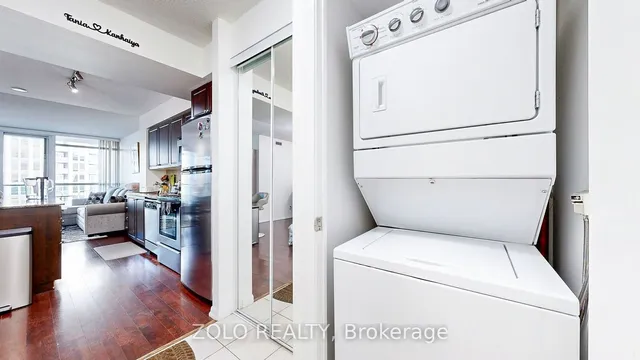 Additional image 3 of 215 Fort York Blvd Unit 1301