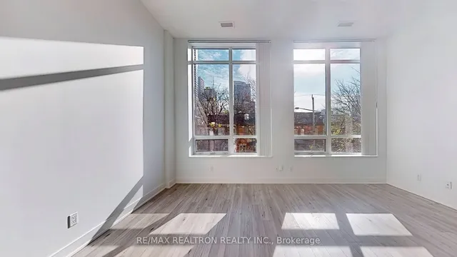 Additional image 18 of 28 Linden St Unit 203
