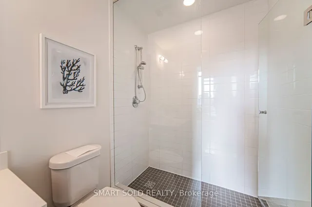 Additional image 23 of 30 Roehampton Ave Unit 1210