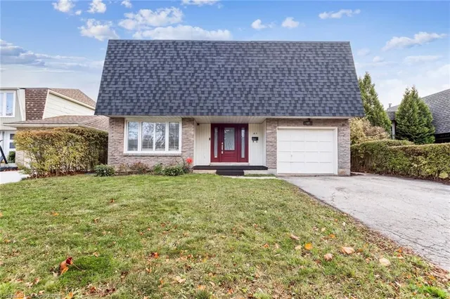 67 Manor Dr