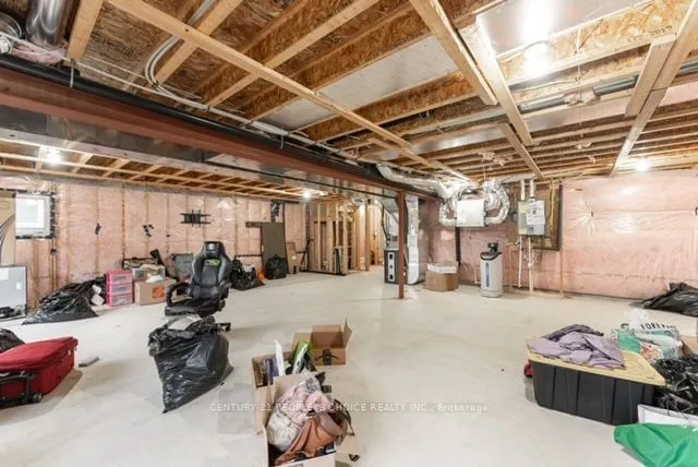 Additional image 36 of 681 Thomas Slee Dr