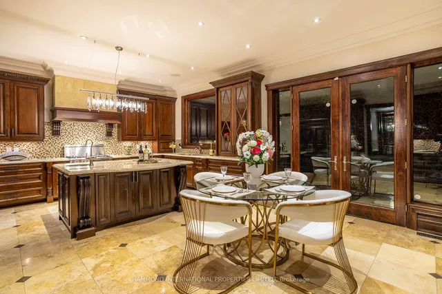 Additional image 19 of 24 York Valley Cres