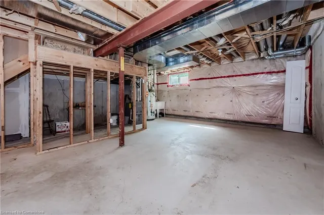 Additional image 32 of 55 Mooregate Cres Unit 8