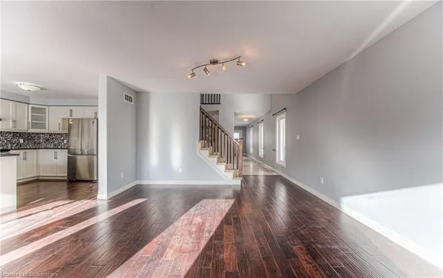 Additional image 31 of 35 Sassafras St