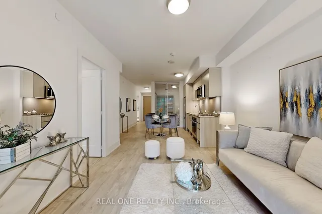 Additional image 14 of 118 Merchants' Wharf Unit 320