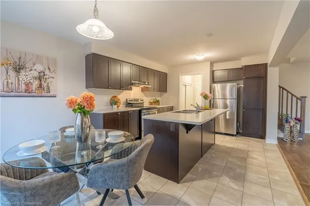 Additional image 19 of 37 Blue Oak Street